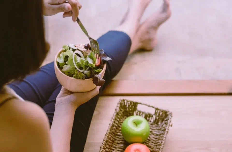 aspire-natural-health- How Nutrition Supports Hormone Balance in Women-fea-img