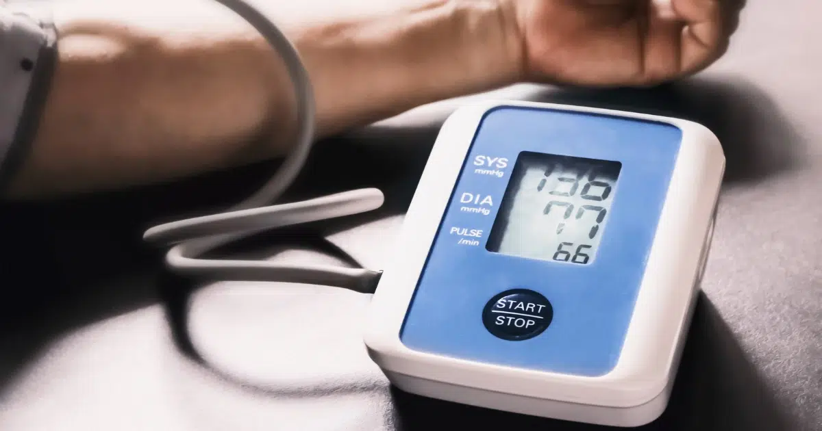 aspire-natural-health-What Causes High Blood Pressure in Young Adults-fea-img